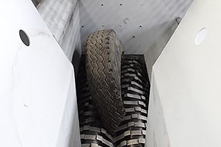 破碎廢舊輪胎